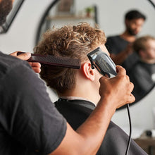 Cargar imagen en el visor de la galería, Wahl Professional Sterling Reflections Senior Clipper 8501