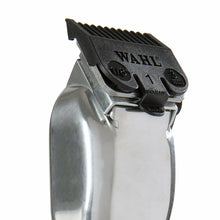Cargar imagen en el visor de la galería, Wahl Professional 5 Star Series Senior Clipper Corded #8545